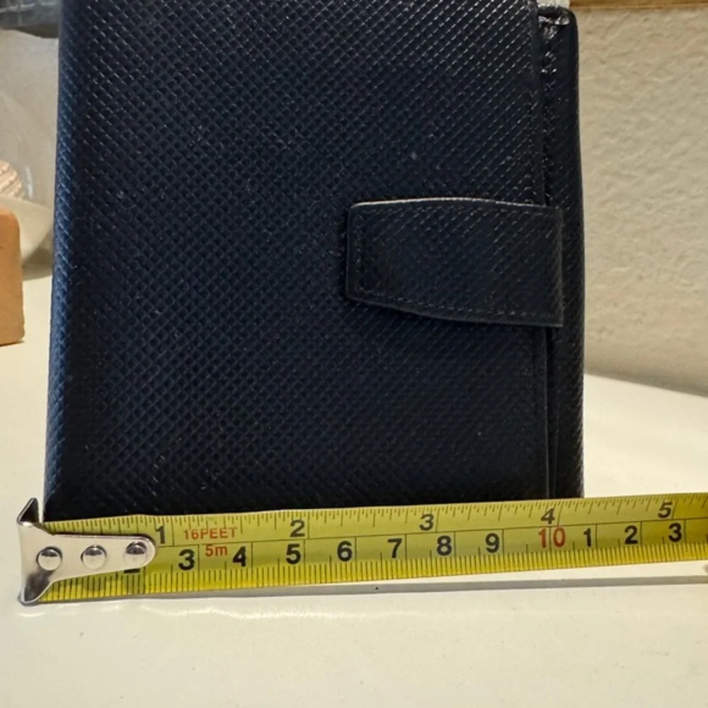 Neiman Marcus Collection‎ Black Textured Wallet